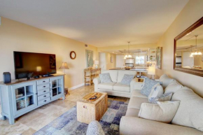 El Matador 318 - Walk right out to the pool and the beach!
